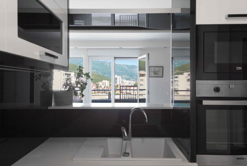 117_Budva_3bedroom_350k_5APR23_18