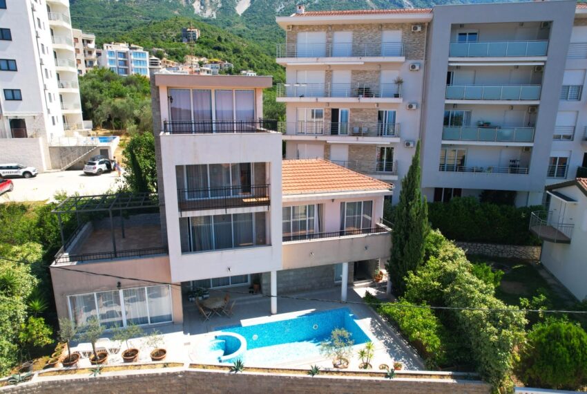 226bf962-4165-41c7-9a5d-7027f67d500f