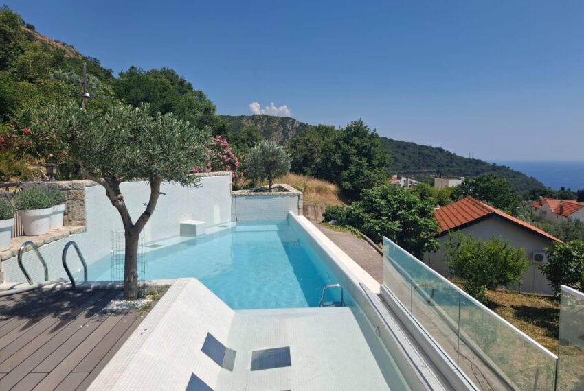 025e576a-8e30-4024-b21d-40a15735a939