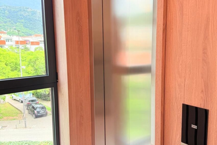 0b960020-aef0-400e-899d-e2e7d81b761e