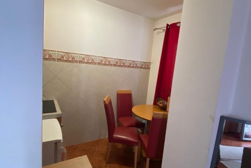 0f70a9ea-ef2f-4bea-8604-10fb8c7cfc4a