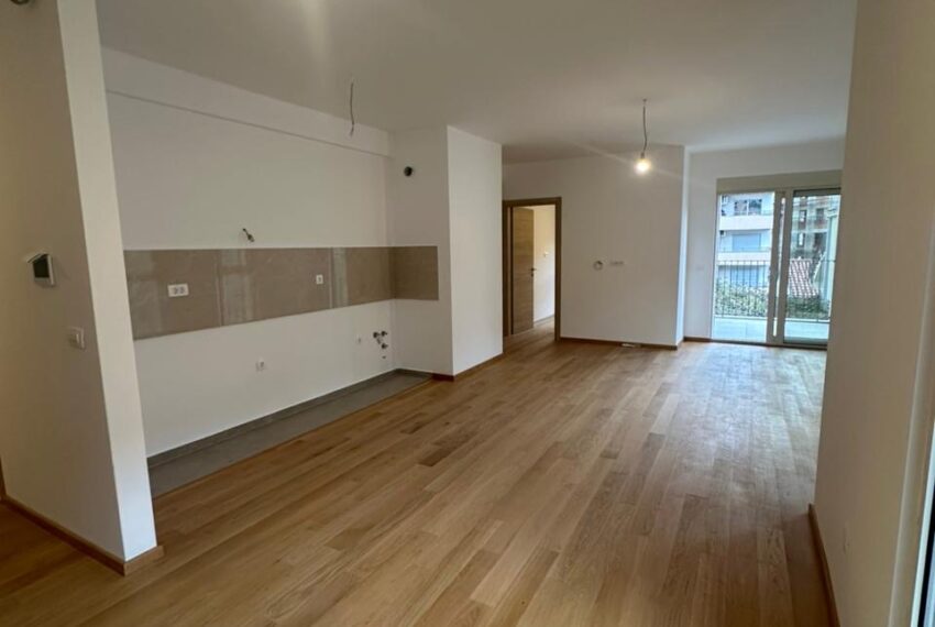 4B8E4471-B35E-4999-8D40-1E8B8512DDB3