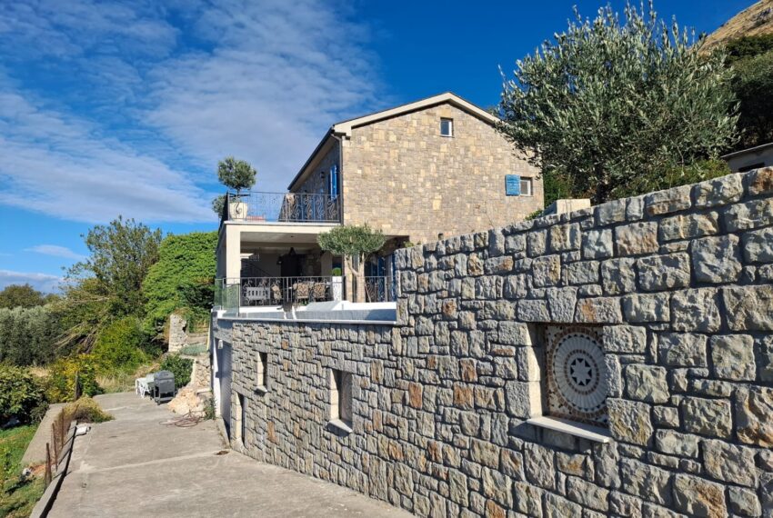 b840da44-5f58-42d1-afa5-ab2d8fce51e6