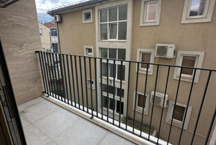 d1caeef1-311f-4336-8405-8ca09dd3666f