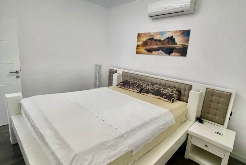 ff18719c-16d2-4fa3-b080-6f25442edc45