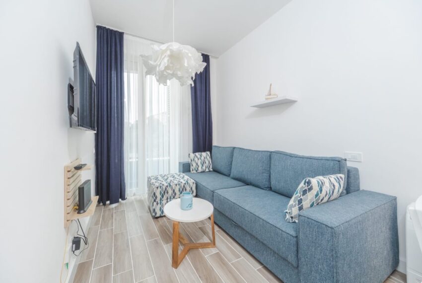 c5622a5f-206e-4fce-af51-a12c00606c1a