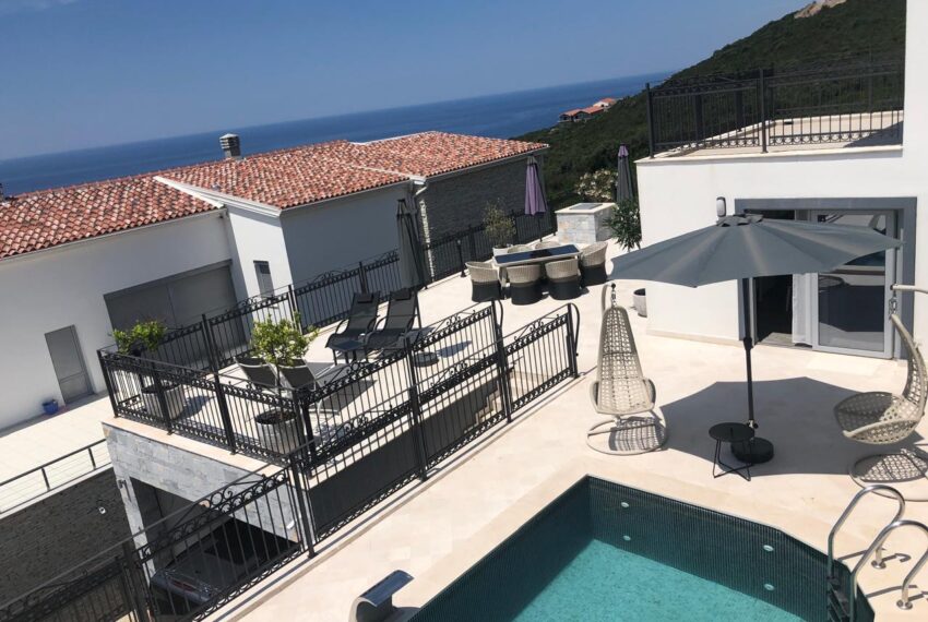 8ea335a8-51ea-4fd0-9cad-87b00544c3c2