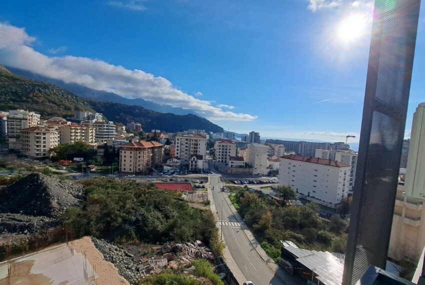 cd8b5a0f-cd59-476b-b4de-26487af6a2f1