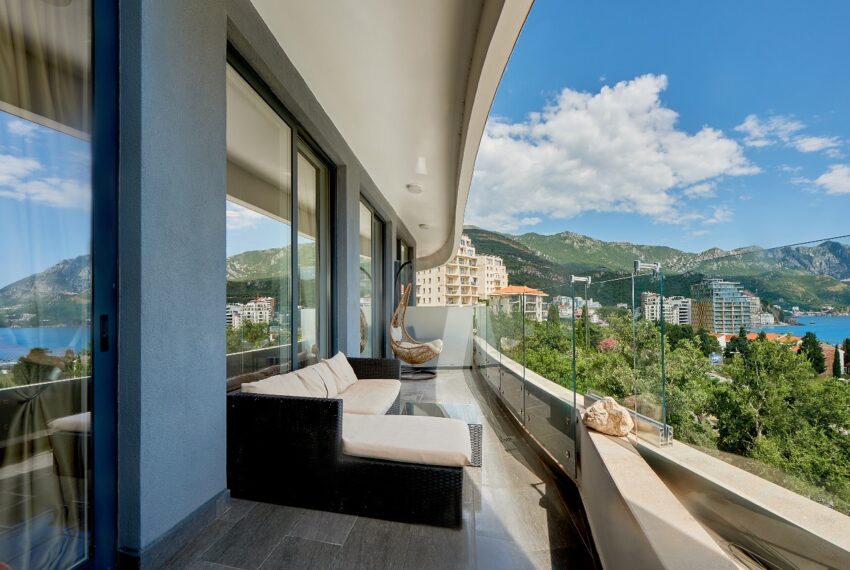 ec5aec32-93ce-4e86-a0c5-170668adc716