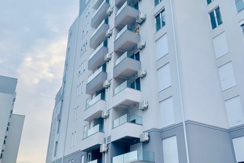 29559413-bb80-49c1-a365-718a6e318f7e