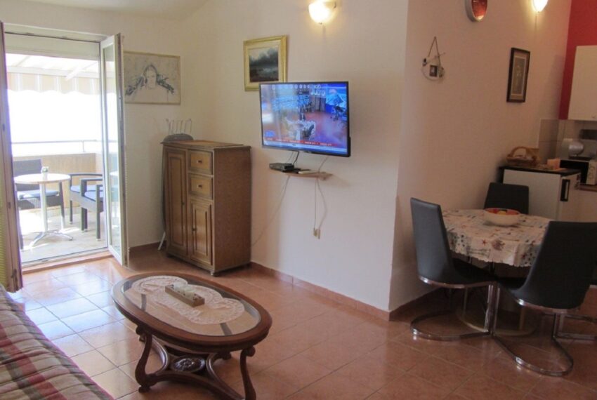 66177898-f543-48df-938d-bb755f119c23