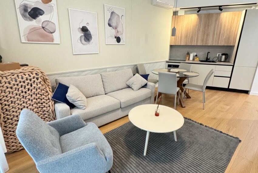 6ff2e503-a2e8-4500-b15b-372471895504