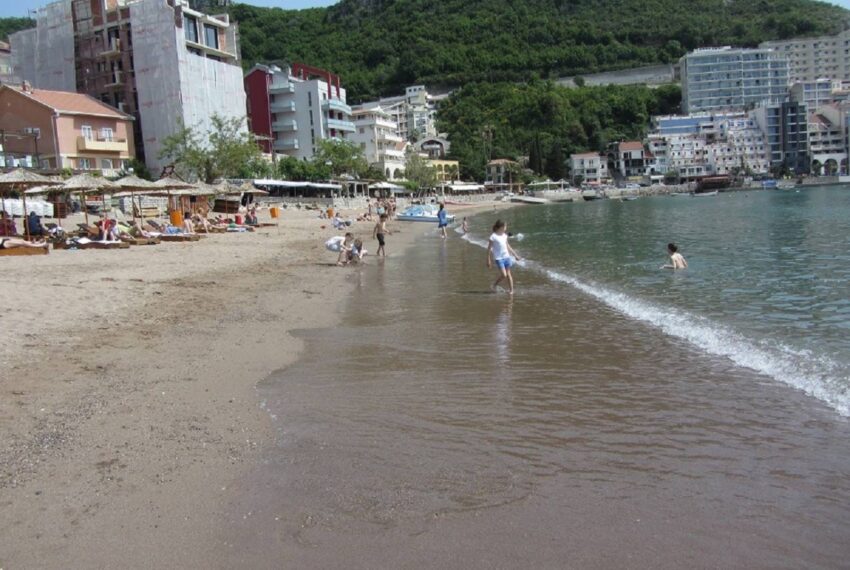 9037b8fe-b107-4083-94fb-dfe211267352