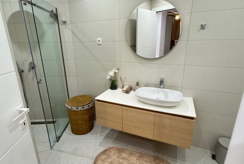 c3b45acc-a354-4633-a3e7-260e4781e878