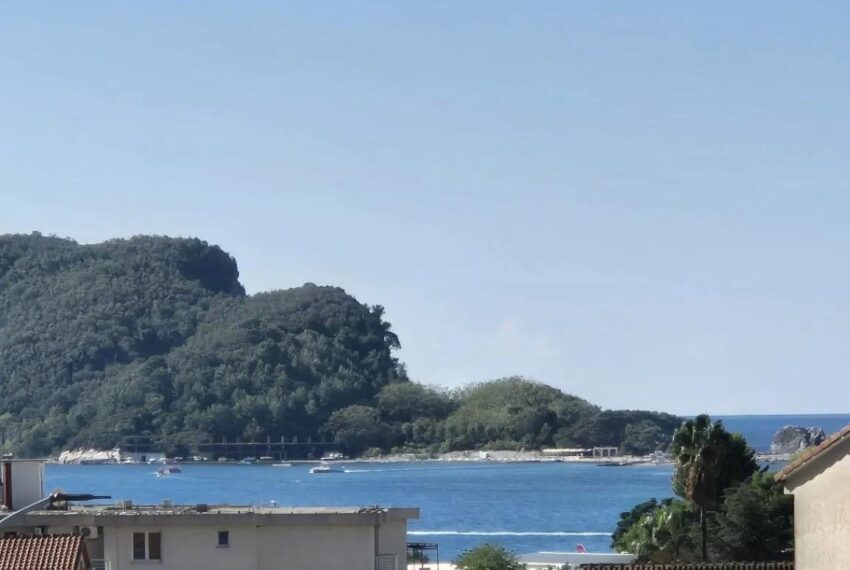 d9012f85-d7b0-4cf7-a659-ce85e806c334