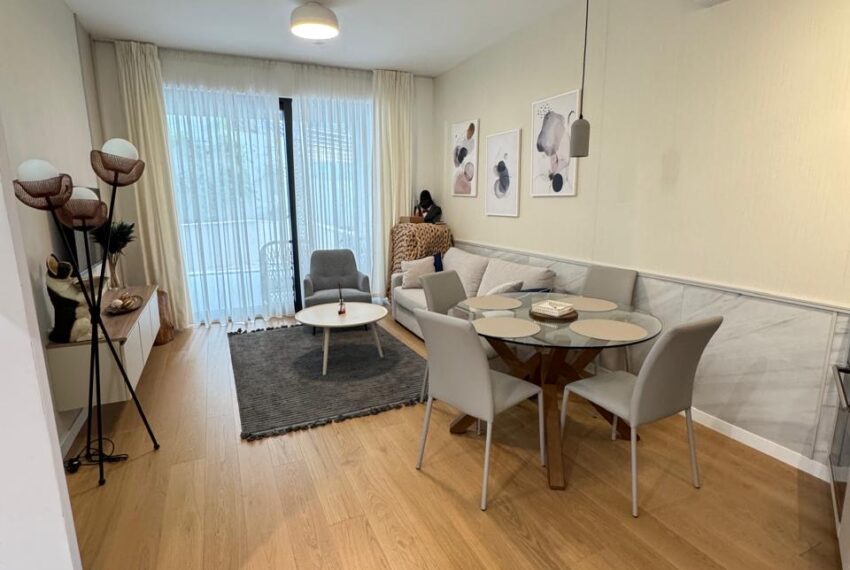 f164b854-db47-41e4-bc97-15abbd4e8b21